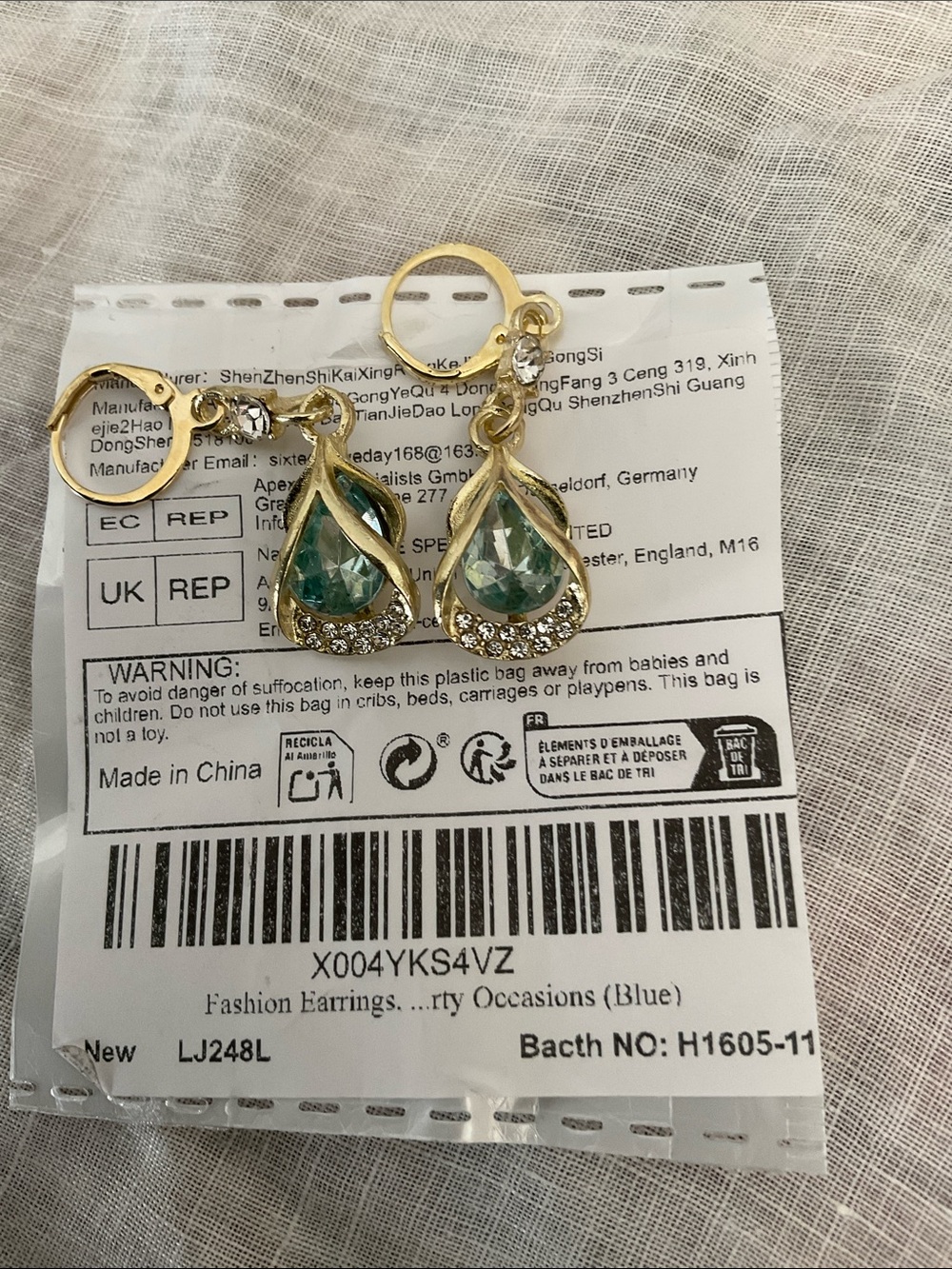 BRAND NEW GOLD PLATED SEAGRASS AND ZIRCONIA TEARDROP EARRINGS. - Picture 4 of 6